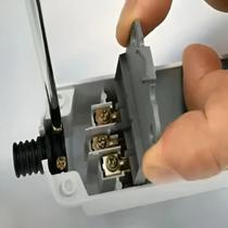 Tomada Em Barra Robust 4 Tomadas 20a Bivolt Tripolar Fiolux Cor Preto Tomada Em Barra Robust 4 Tomadas 20a Bivolt Tripolar Fiolux Cor Preto