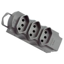 Tomada em barra tripla 10/20a régua extensão 2p+t cinza Tomada em barra tripla 10/20a régua extensão 2p+t cinza
