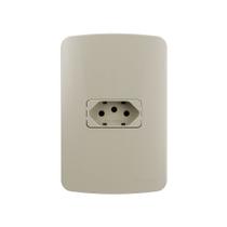 Tomada MarGirius B3 Colors 2P+T 10A com Placa 4x2 Pérola Tomada MarGirius B3 Colors 2P+T 10A com Placa 4x2 Pérola