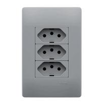 Tomada Tripla 20A/250V Com Placa Linha Habitat Onix - Fame Tomada Tripla 20A/250V Com Placa Linha Habitat Onix - Fame