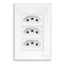 Tomada Tripla 2P+T 20A Branca Evidence - Fame