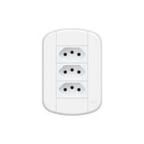 Tomada Tripla Fame Blanc+ 2P+T 10A com Placa 4x2 Branca