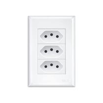 Tomada Tripla Fame Evidence 2p+t 10a Com Placa 4x2 Branco