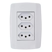 Tomada Tripla Monobloco 10A 250V Branco Slim - Ilumi Tomada Tripla Monobloco 10A 250V Branco Slim - Ilumi