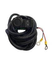 Tomada Veicular 12V com Acendedor e 2 Portas USB para Carregar Dispositivos Tomada Veicular 12V com Acendedor e 2 Portas USB para Carregar Dispositivos