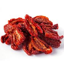 Tomate seco em metades