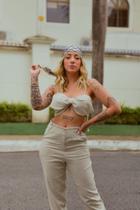 Top Cloe linho Cor crú Tamanho P