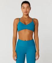 Top Eterno Costas Decotada Alto Giro Verde Luz Top Eterno Costas Decotada Alto Giro Verde Luz