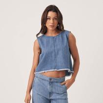Top Jeans Cropped Barra Desfiado Botões Atrás Azul Claro Top Jeans Cropped Barra Desfiado Botões Atrás Azul Claro