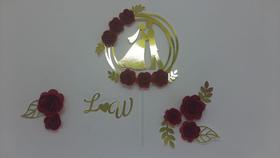 Topo de Bolo Casamento Letra Inicial Flores Vermelhas