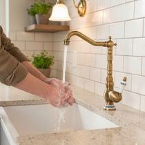 Torneira Bancada Monocomando de Latão Metal Alta Cor Bronze Ouro Velho Para Banheiro Lavabo Giratória Estilo Provençal Vintage