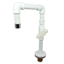 Torneira Design Industrial em PVC com Registro de Esfera Branca Torneira Design Industrial em PVC com Registro de Esfera Branca