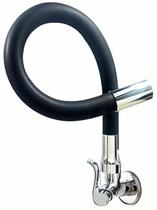 Torneira Gourmet Com Tubo Preto Flexível Parede Pia Cozinha