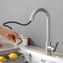Torneira Gourmet Flexível Prateada Misturador Monocomando Extensível 2 Jatos Quente e Frio