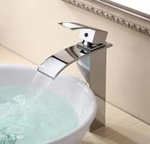 Torneira Para Banheiro / Lavabo Misturador Monocomando Bica Alta - Metal Cromado - MV111