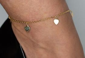 Tornozeleira Corações Pendurados Banhada em Ouro 18K