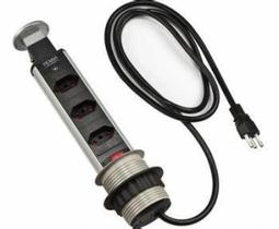 Torre 3 Tomadas 20amp 3500w Bivolt Prata Torre 3 Tomadas 20amp 3500w Bivolt Prata