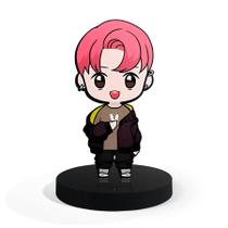 Totem Pequeno Boneco BTS - Jeon-Jungkook 7cm + Base