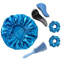 Touca de Cetim + 1 Escova polvo + 2 Xuxinhas + Escova mágica Touca de Cetim + 1 Escova polvo + 2 Xuxinhas + Escova mágica