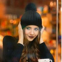Touca Gorro de Lã Preta com Pompom e Forrada Unissex
