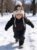 Touca Gorro Infantil Ursinho Super Macia Quentinha Com Pompom Protetor Tampa Orelha(3-10anos)