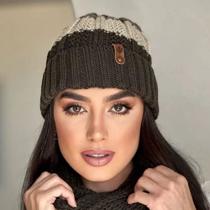 Touca Lã Tricô Com Pompom Listrada Macio Quentinho Antialérgica Touca Lã Tricô Com Pompom Listrada Macio Quentinho Antialérgica