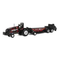 Trator de brinquedo Case IH Magnum Red Rumbler com trenó 1/64 Trator de brinquedo Case IH Magnum Red Rumbler com trenó 1/64