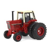 Trator ERTL 1:64 International Harvester 1486 Tri-Stripe Trator ERTL 1:64 International Harvester 1486 Tri-Stripe