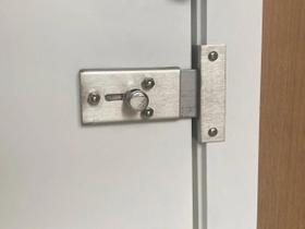 Trava Porta Interna de Sobrepor