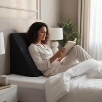 Travesseiro Cunha de Encosto Apoio Para Repouso Leitura Descanso Triangular Com Capa