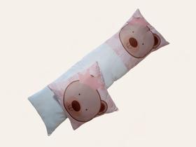 Travesseiro de Corpo Infantil com Estampa Digital + Almofada na Mesma Estampa Ursa Rosa