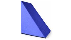 Travesseiro Triangular Encosto Anatômico Almofada de Apoio Espuma Capa Removível em Suede Travesseiro Triangular Encosto Anatômico Almofada de Apoio Espuma Capa Removível em Suede