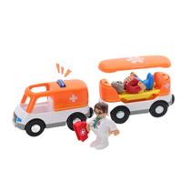 Trem elétrico Railcar Toy Kids Toy Ambulance Educativo Magnetic Magnetic Electric Locomotive Brinquedo Compatível com Trilhos de Madeira Diecasts & Toy Veículos