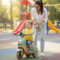 Triciclo Lambreta Infantil com Música e Haste Empurrar 25 Kilos