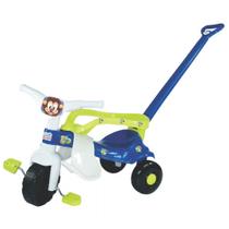 Triciclo Léo Com Haste Removível 2511 Magic Toys Triciclo Léo Com Haste Removível 2511 Magic Toys