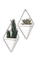 Trigg Conjunto Com 2 Vasinhos de Parede Branco e Prata em Cerâmica e Metal Umbra Trigg Conjunto Com 2 Vasinhos de Parede Branco e Prata em Cerâmica e Metal Umbra