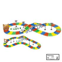 Trilha Maluca Braskit Blocos de Montar Pista 2,4m Com Carrinho a Pilha 174 Pecas Brinquedo Infantil Trilha Maluca Braskit Blocos de Montar Pista 2,4m Com Carrinho a Pilha 174 Pecas Brinquedo Infantil