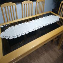 Trilho de mesa linho guipir bordado 40cmx180cm - Rei Arthur Ateliê