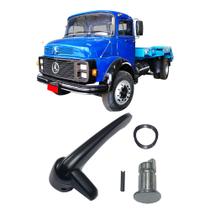 Trinco quebra vento caminhão mb 1113 l/e preto Trinco quebra vento caminhão mb 1113 l/e preto