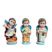 Trio de Arcanjos Infantil São Miguel, São Rafael e São Gabriel de Resina 7 cm Imagem Católica Trio de Arcanjos Infantil São Miguel, São Rafael e São Gabriel de Resina 7 cm Imagem Católica