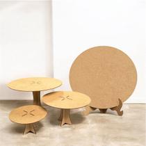 Trio de Boleira Com Painel 50x50cm em MDF Para Decoração de Festa Aniversário Trio de Boleira Com Painel 50x50cm em MDF Para Decoração de Festa Aniversário