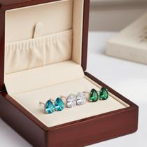 Trio de Brincos Gota com Zircônias Coloridas - Elegância e Brilho Trio de Brincos Gota com Zircônias Coloridas - Elegância e Brilho