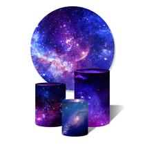 Trio de Capas Cilíndricas + Painel Redondo Sublimado c/ Elástico Universo Galáxia Estrelas no Espaço Azul e Roxo Trio de Capas Cilíndricas + Painel Redondo Sublimado c/ Elástico Universo Galáxia Estrelas no Espaço Azul e Roxo