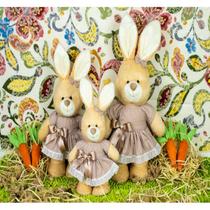 Trio de coelhos amore, vestido com lese - para nicho Trio de coelhos amore, vestido com lese - para nicho