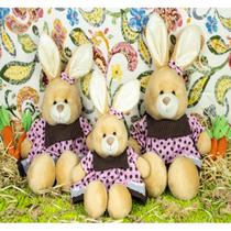 Trio de coelhos nino vestido para decoraçao Trio de coelhos nino vestido para decoraçao