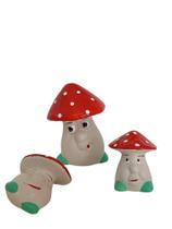 Trio de Cogumelos com rosto de porcelana miniaturas enfeite