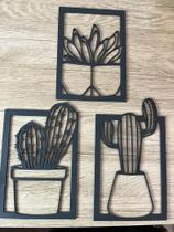 Trio De Quadros Em MDF Pintado de Preto