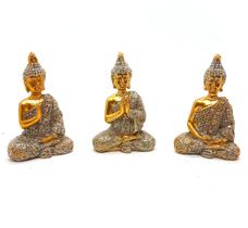 Trio Mini Buda Tailandês Rezando Orando Estatueta Buda 4 cm