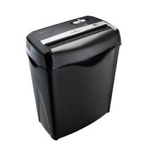 Triturador Amazon Basics, corte transversal de 6 folhas com compartimento de 14,4 L Triturador Amazon Basics, corte transversal de 6 folhas com compartimento de 14,4 L