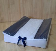 Trocador de comoda anatomico - menino / menina bebê plastificado - grosso - marinho/branco Trocador de comoda anatomico - menino / menina bebê plastificado - grosso - marinho/branco